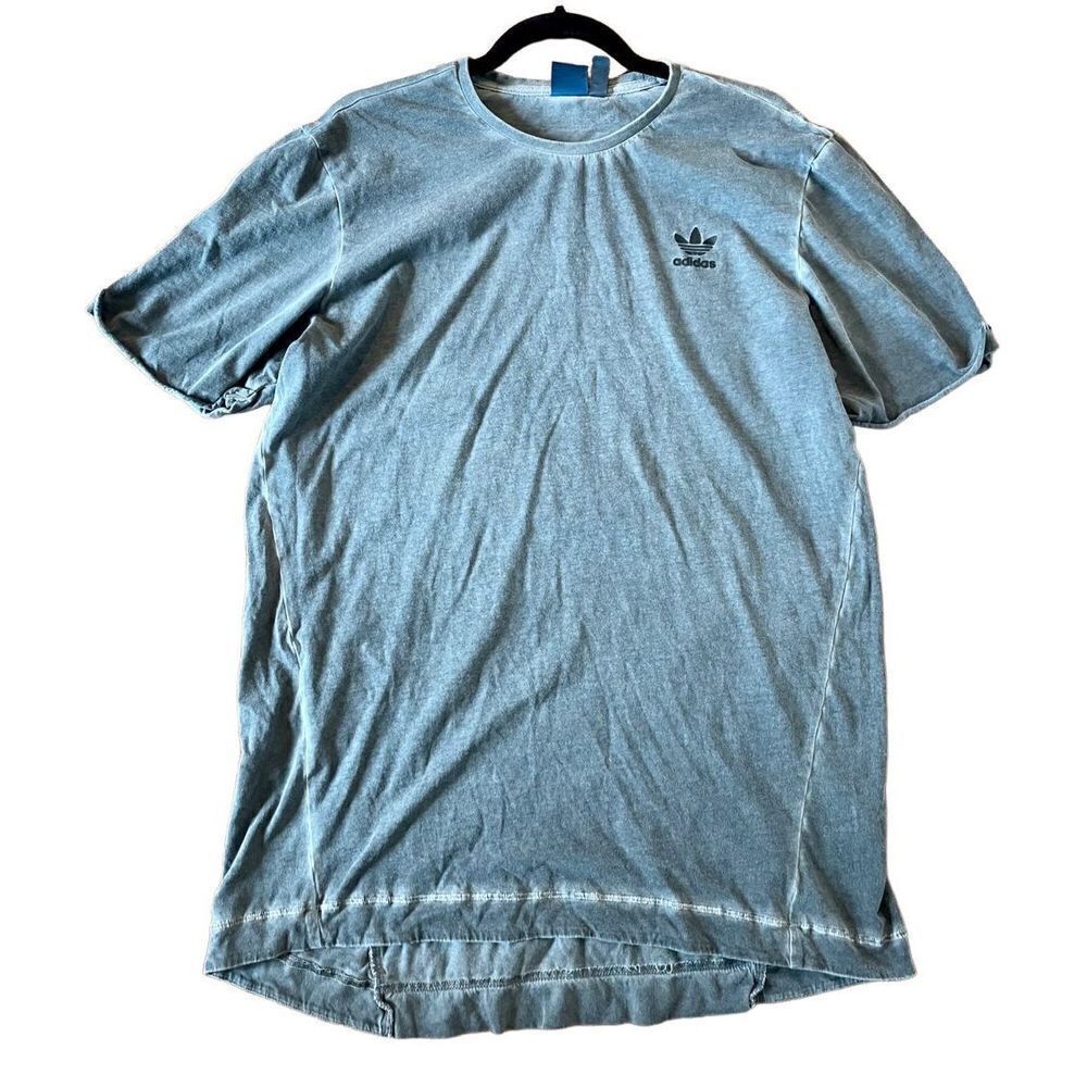 Adidas men’s distressed back detail tshirt